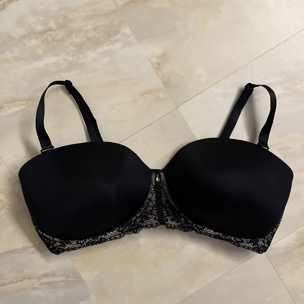Torrid Size 42F Straight Back Adjustable Strap / Strapless Bra  Rich Black Lace